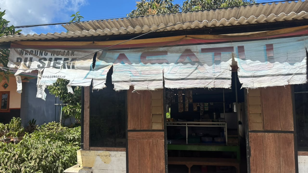 Warung Rujak Bu Siem